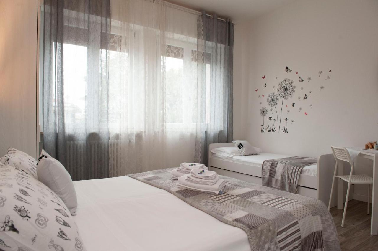 Bed Da Anna Hotel เปสเคียรา เดล การ์ดา ภายนอก รูปภาพ